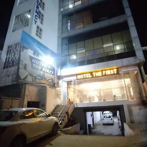 hotel-the-first-by-goyal-hoteliers.agrahotelsindia.net/